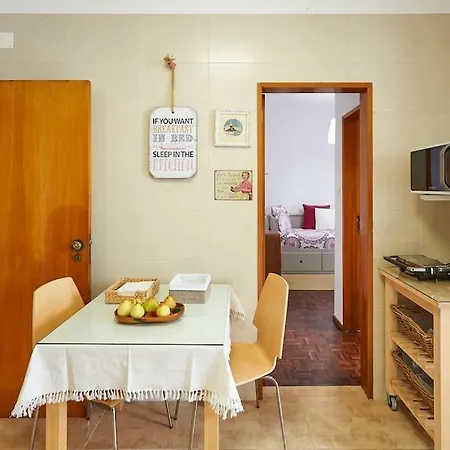 Beija-flor House بيت للعطل ريبامار